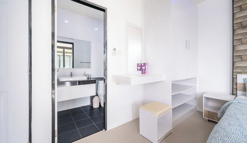 House, 3 Bedrooms, Private Pool, Park View