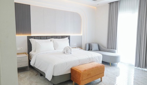 Junior Room
