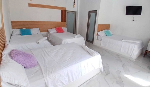 Family Room, Multiple Beds (Sextuple)