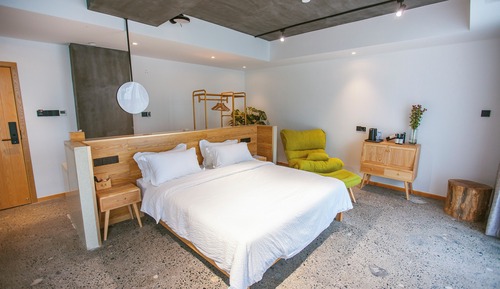 Deluxe Double Room, Balcony, Mountain View