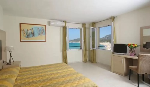 Comfort Double Room, Terrace (Bâtiment Ocre 3*)