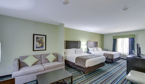 Suite, 2 Queen Beds, Accessible (Mobil Tub)