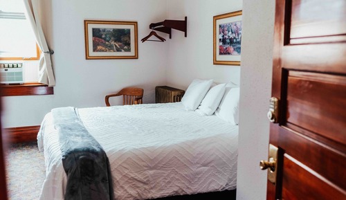 Suite, 1 King Bed (Library, 2nd Floor, Accessible by Stairs Only)