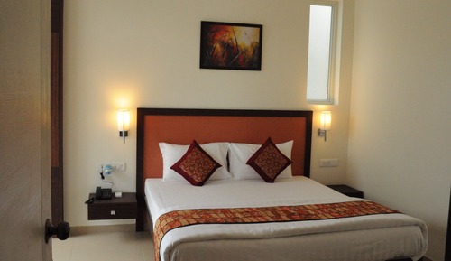 Deluxe Studio, 1 Queen Bed
