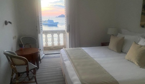 Romantic Double Room, Balcony, Sea View