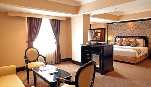 Junior Suite, Smoking