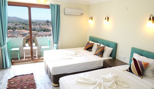 Family Room, Balcony, City View