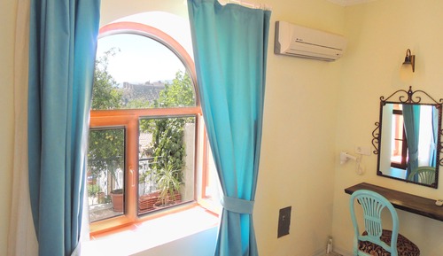 Comfort Room, 2 Twin Beds, Mountain View