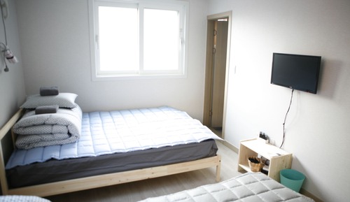 Standard Twin Room, Private Bathroom