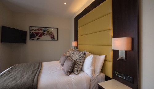 Deluxe Double or Twin Room