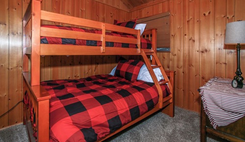 House, Multiple Beds, Patio, Mountain View