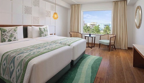 Deluxe Room, 1 King Bed