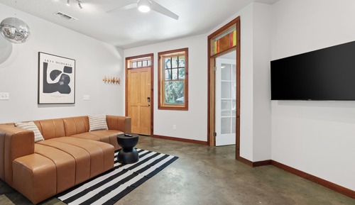 Comfort House, City View