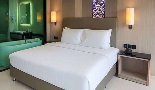 Grand Family Suite with Balcony