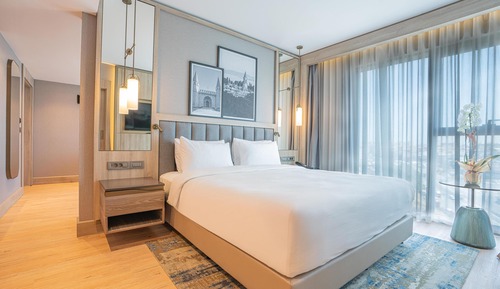 Junior Suite, City View