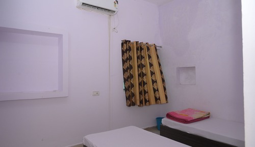 Basic Twin Room