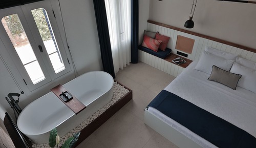 Luxury Room, Balcony
