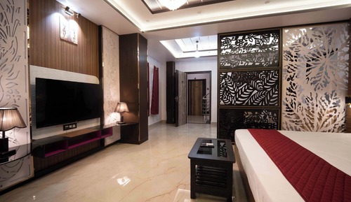 Luxury Suite, City View