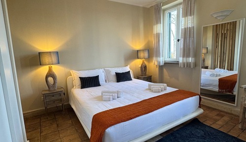 Junior Room, Garden View