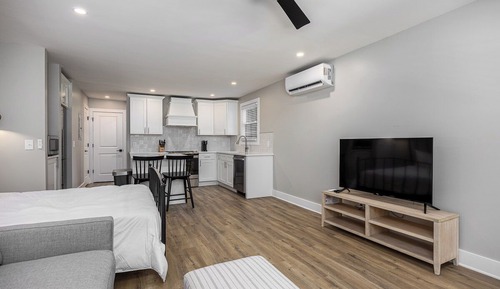 Apartment, Multiple Beds