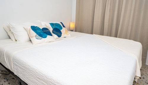 Exclusive Suite, 1 King Bed, Kitchen, Pool View