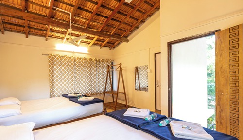 Deluxe Room, Balcony