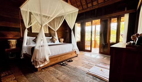 Standard Villa, 1 Queen Bed, Balcony, Garden View