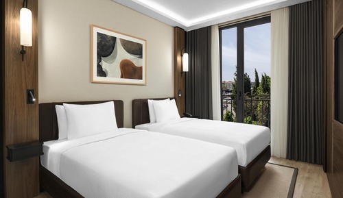 Twin Deluxe Room