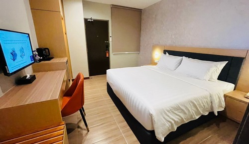 Standard Room, 1 King Bed, Non Smoking