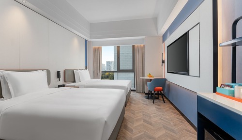 Standard Room, 2 Double Beds (Minifridge, High Floor)