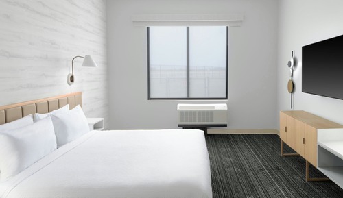 Suite, 1 Bedroom, Non Smoking (Mobility Accessible, Roll-in Shower)