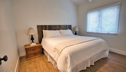 Oak Cabin