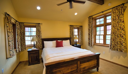 Creekside Cottage