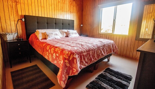 Cabin, 2 Bedrooms (01)