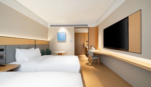 Superior Twin Room, City View