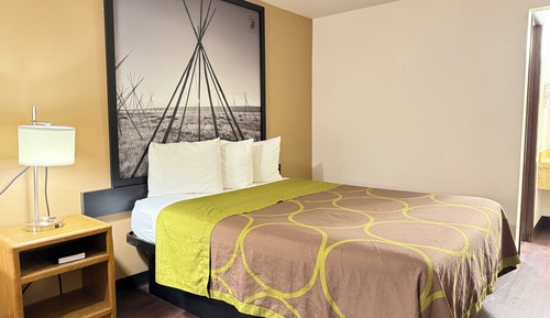 Deluxe Queen Bed Non-smoking