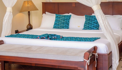 Luxury Double Room, 1 King Bed, Private Bathroom, River View