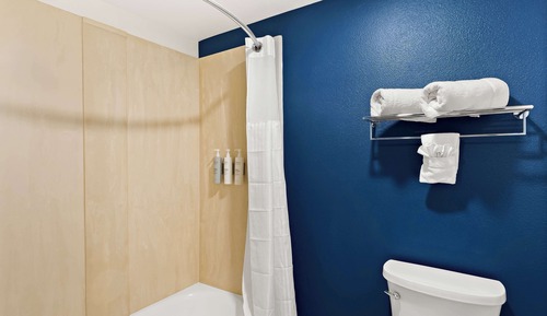 Room, 2 Queen Beds, Accessible, Bathtub (Mobility)