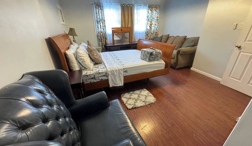 Apartment, 3 Bedrooms, Smoking, City View