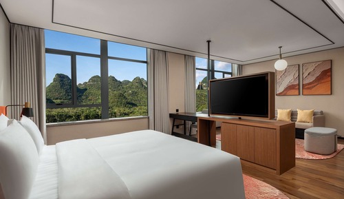Deluxe Suite, 1 King Bed