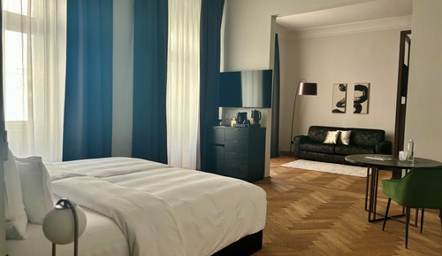 Superior Suite, 1 King Bed with Sofa bed