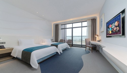 Deluxe Sea View Twin Bed Room