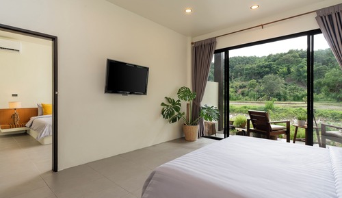 Family Room, Balcony, River View