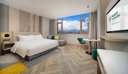 Premium Room, 1 King Bed, Accessible