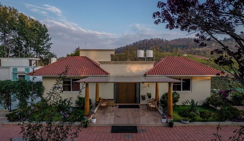 Luxury Villa, Mountain View