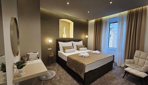 Deluxe Double Room, Partial Sea View