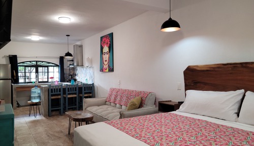 Junior Studio Suite, 1 Bedroom, Non Smoking, Private Bathroom