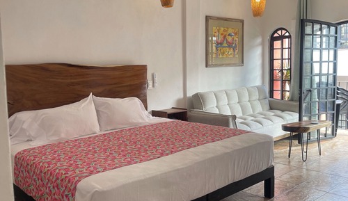 Junior Studio Suite, 1 Bedroom, Non Smoking, Private Bathroom