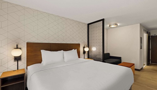 Suite, 1 Queen Bed, Accessible, Non Smoking