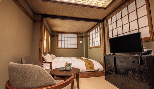 GIWON(2 beds, with bath, non-smoking)